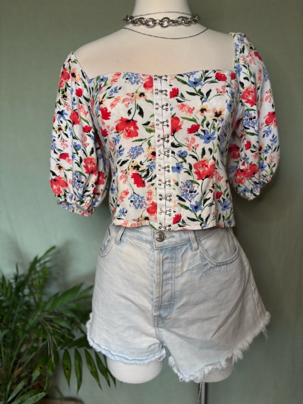 Astr White Floral Puff-Sleeve Corset Crop Top